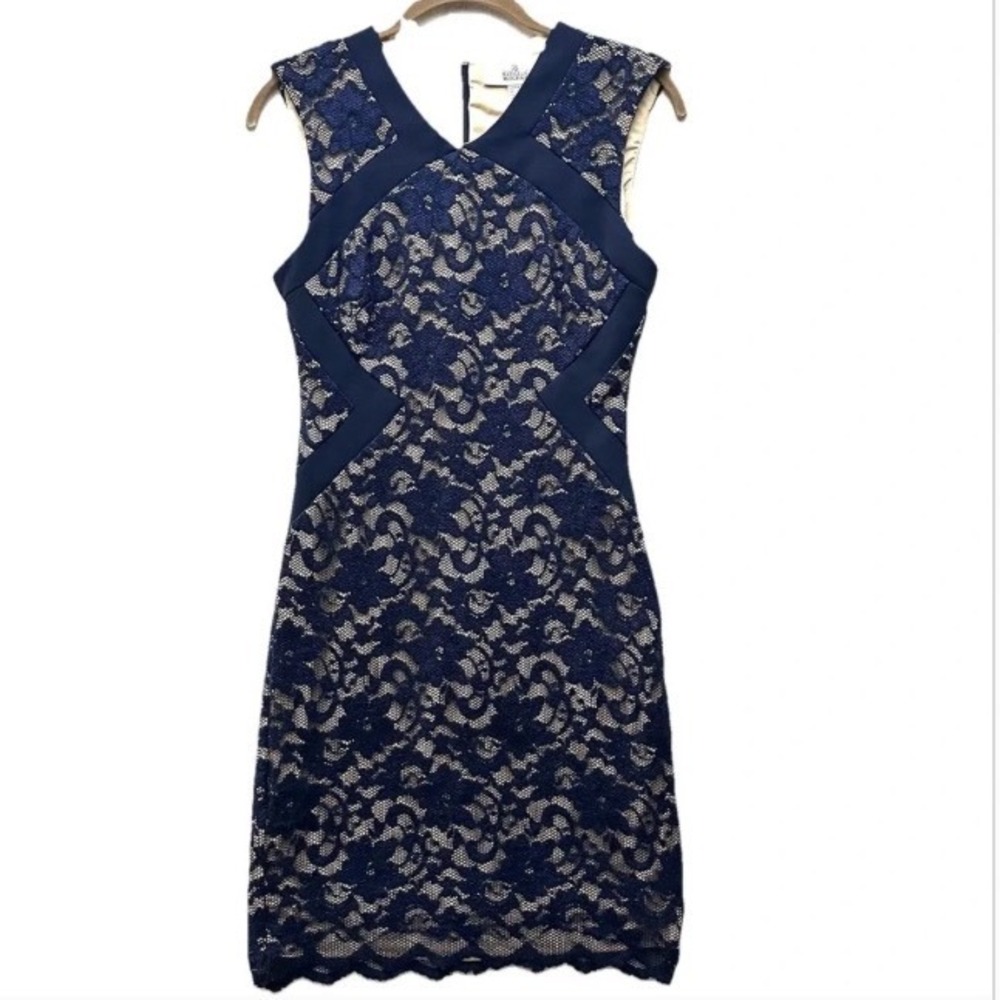 Belle Badgley Mischka Lace Sheath Dress Womens 12 Navy Blue PreLoved